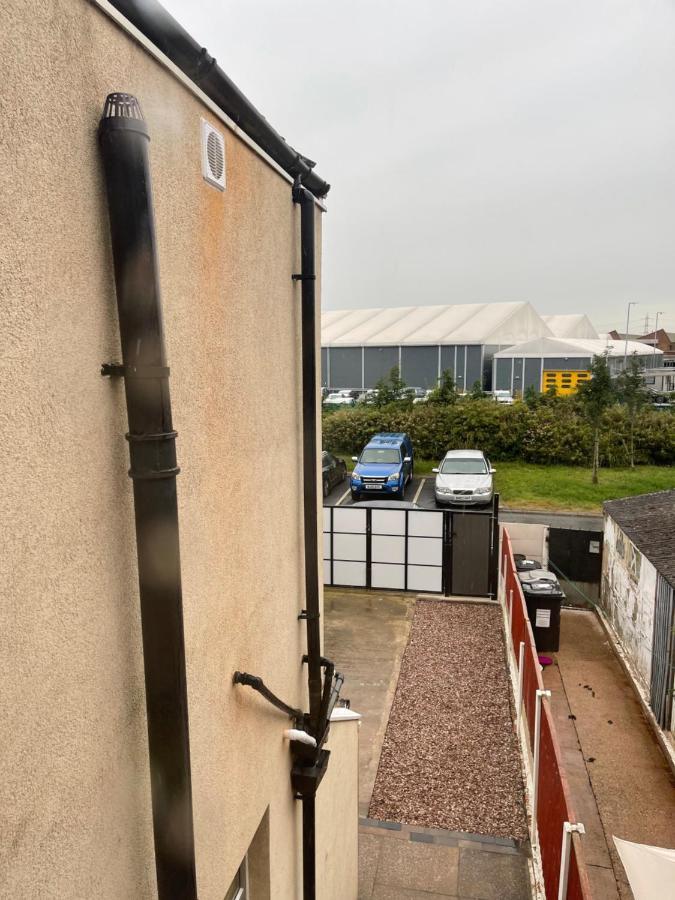 Bentley Place Crewe Exterior photo