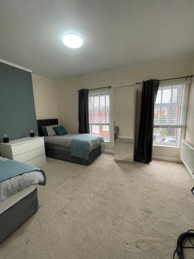 Bentley Place Crewe Exterior photo